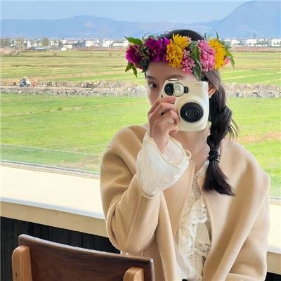 豪宅门口实拍：一线女星深夜密会神秘女子，经纪人连夜公关